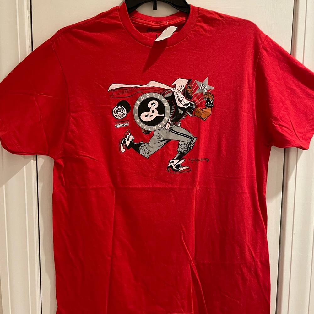 N.Y. Comic Con 2015 Brooklyn Lager Defender red shirt. Rare find. Size Large